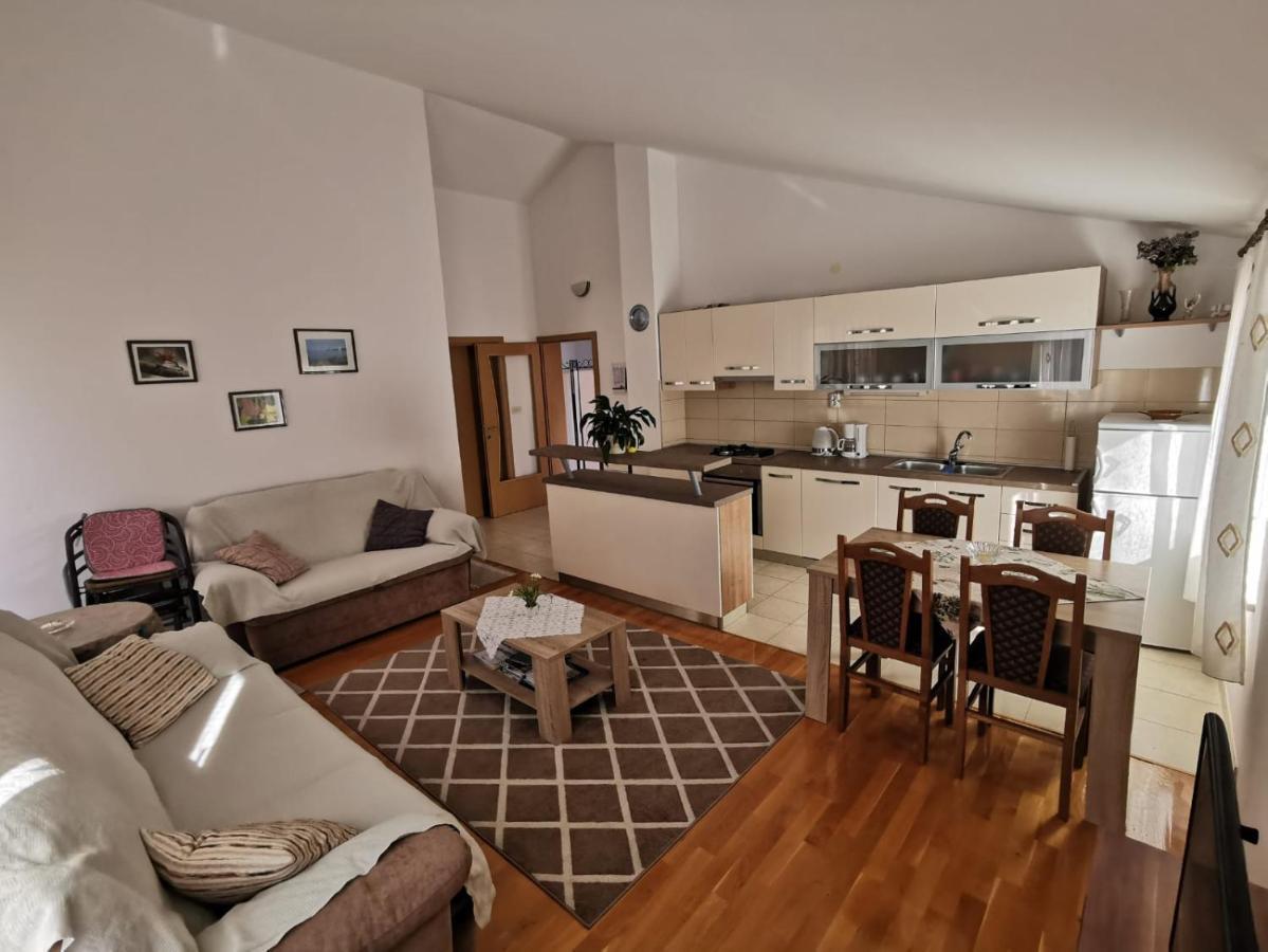 Apartman Zora Podstrana Exteriör bild